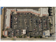 Retail for lease in Lancaster, CA