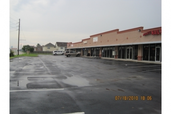 Listing Image #1 - Retail for lease at 11212 Perry Rd, Houston TX 77064