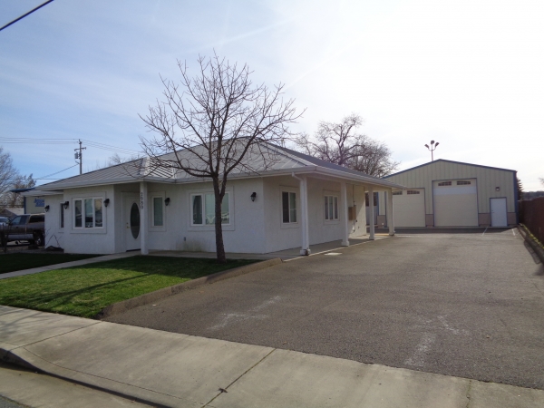 Listing Image #1 - Office for lease at 2980 Oak Street, Anderson CA 96007