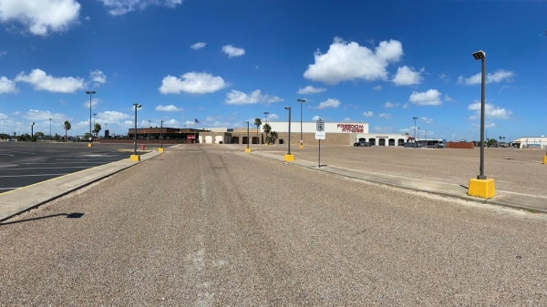 Listing Image #1 - Retail for lease at 1305 Airline Rd., Corpus Christi TX 78412