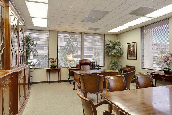 Listing Image #1 - Office for lease at 824 Elmwood Park Boulevard, Harahan LA 70123