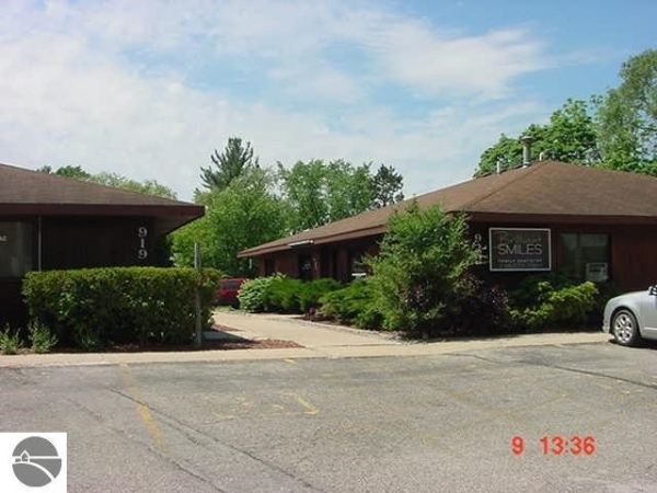 Listing Image #2 - Office for lease at 919 W Mitchell Street, Cadillac MI 49601