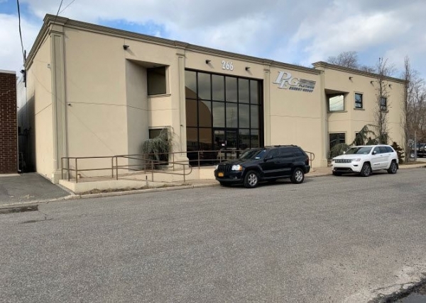 Listing Image #1 - Industrial for lease at 266 Bangor Street, Lindenhurst NY 11757