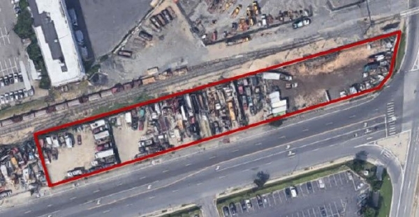 Listing Image #1 - Land for lease at 200 Commercial Avenue, Garden City NY 11530 Listing Image #1 - Land for lease at 200 Commercial Avenue, Garden City NY 11530