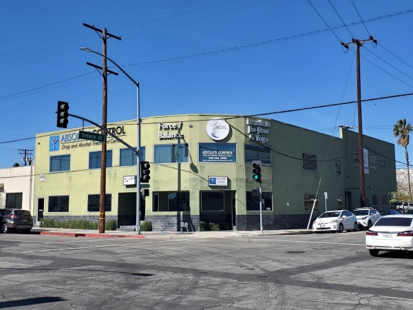 Listing Image #1 - Office for lease at 3111 Winona Avenue, Burbank CA 91504