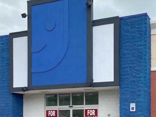 Listing Image #1 - Retail for lease at W8159 US2, #101, Iron Mountain MI 49801 Listing Image #1 - Retail for lease at W8159 US2, #101, Iron Mountain MI 49801