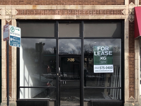 Listing Image #1 - Retail for lease at 7135 N. Clark St., Chicago IL 60626
