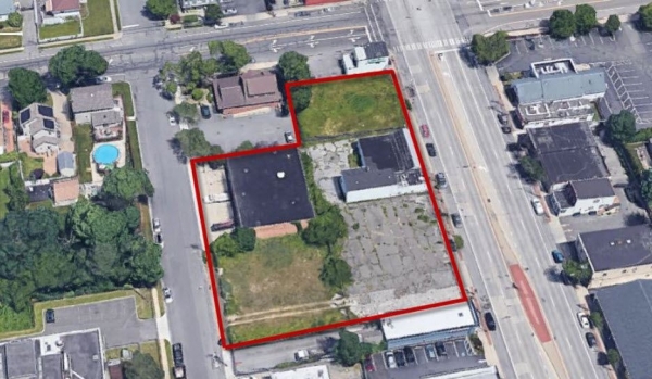 Listing Image #1 - Land for lease at 1826 Deer Park Avenue, Deer Park NY 11729