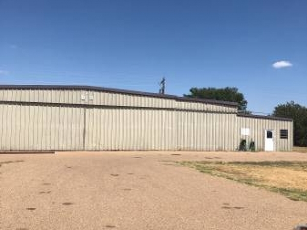 Listing Image #1 - Multi-Use for lease at 1813 E Private Road, Lubbock TX 79404
