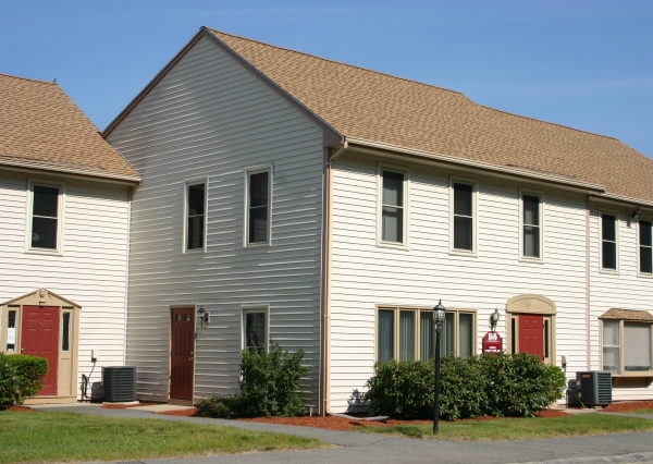 Listing Image #1 - Office for lease at 12 Parmenter Road D5, Londonderry NH 03053