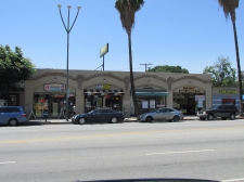 Retail for lease in Van Nuys, CA