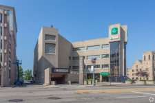 Office property for lease in Canton, OH