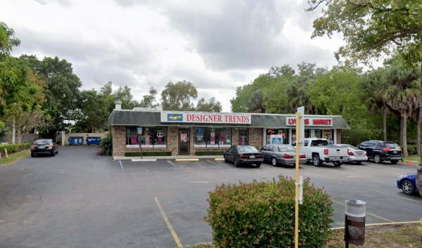 Listing Image #1 - Retail for lease at 4450 W Hillsboro Blvd, Coconut Creek FL 33073
