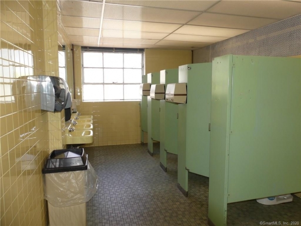 Listing Image #7 - Multi-Use for lease at 36 Plains Road Unit 5, Essex CT 06426 Listing Image #7 - Multi-Use for lease at 36 Plains Road Unit 5, Essex CT 06426