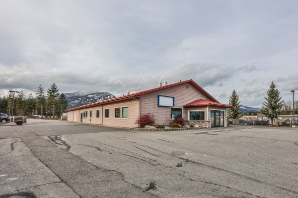 Listing Image #1 - Health Care for lease at 204 N Triangle Drive, Ponderay ID 83852