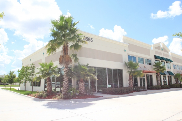 Listing Image #1 - Office for lease at 6565 Hazeltine National Dr, Unit # 1, Orlando FL 32822