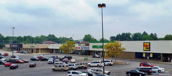 Listing Image #1 - Retail for lease at 630 West Lincoln Ave, Charleston IL 61920 Listing Image #1 - Retail for lease at 630 West Lincoln Ave, Charleston IL 61920