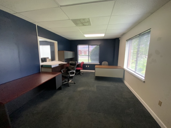 Listing Image #4 - Office for lease at 1650 North Warson Road, St. Louis MO 63132