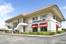 Office for lease in Boynton Beach, FL