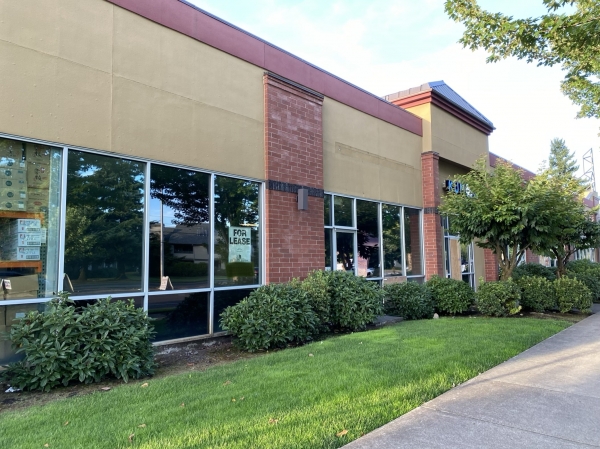 Listing Image #3 - Retail for lease at 14930 SE Mill Plain Blvd, Vancouver WA 98684