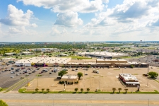 Retail property for lease in Waco, TX