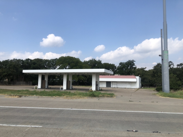 Listing Image #1 - Retail for lease at 1026 E Crave Avenue, Waco TX 76705