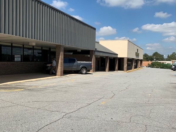 Listing Image #1 - Retail for lease at 2211 Moody Rd, Warner Robins GA 31088