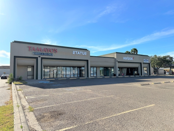 Listing Image #3 - Retail for lease at 2017 S. 10th Street # D, McAllen TX 78501