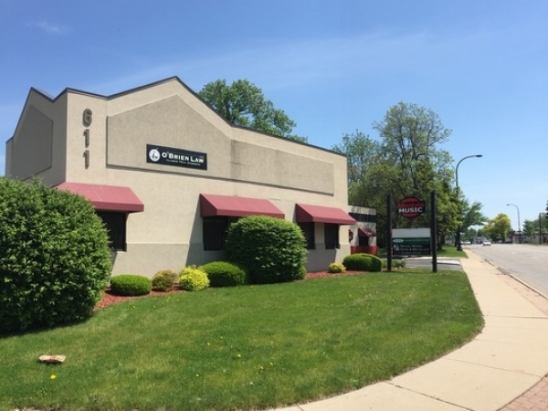 Listing Image #1 - Retail for lease at 611 East State, Geneva IL 60134