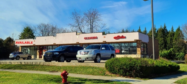 Listing Image #1 - Retail for lease at 308 Glen Ellyn Rd, Bloomingdale IL 60108