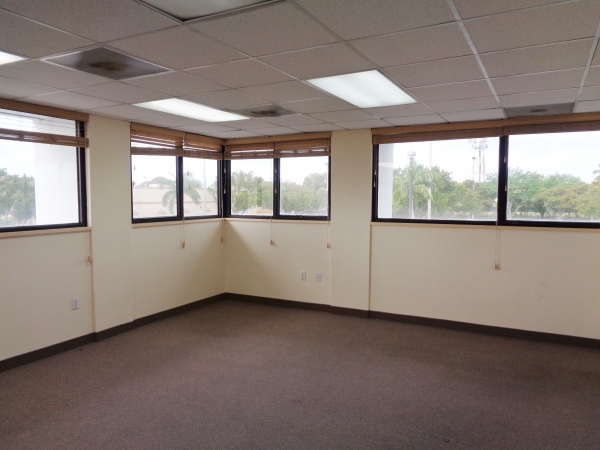 Listing Image #8 - Office for lease at 351 Cypress Rd 2nd Floor, Pompano Beach FL 33060