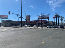 Listing Image #1 - Shopping Center for lease at 7155 Lindley Avenue, Reseda CA 91335