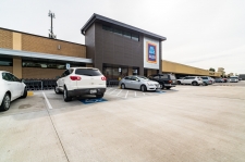 Listing Image #1 - Retail for lease at 3800 N Shepherd Dr, Houston TX 77018