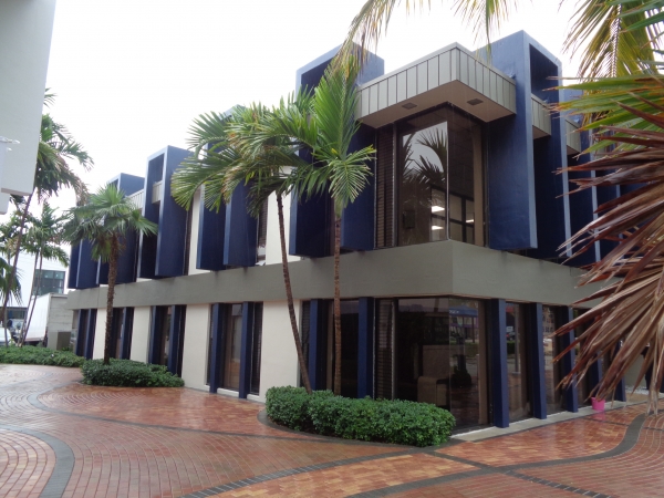 Listing Image #5 - Retail for lease at 262 Commercial Blvd #A, Lauderdale-by-the-Sea FL 33308