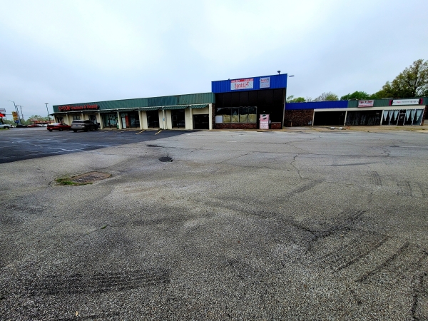 Listing Image #1 - Retail for lease at 1343 N Route 48, Decatur IL 62526 Listing Image #1 - Retail for lease at 1343 N Route 48, Decatur IL 62526