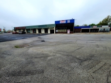 Retail property for lease in Decatur, IL