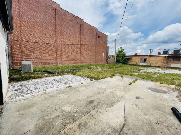 Listing Image #9 - Retail for lease at 169 S Perry, Lawrenceville GA 30046 Listing Image #9 - Retail for lease at 169 S Perry, Lawrenceville GA 30046