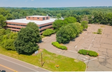 Office for lease in Trumbull, CT