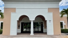 Office for lease in Boynton Beach, FL