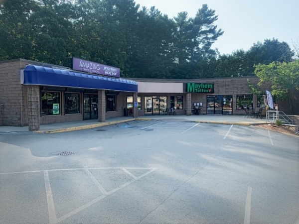 Listing Image #1 - Retail for lease at 369 S. Broadway, Salem NH 03079