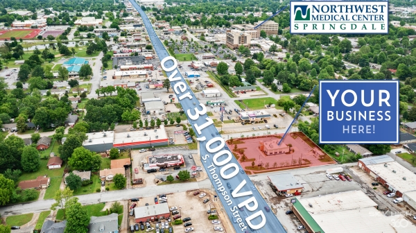 Listing Image #1 - Retail for lease at 909 S. Thompson Ave, Springdale AR 72764