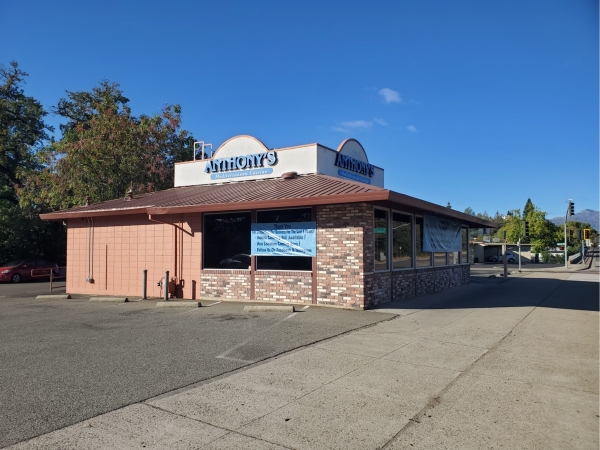 Listing Image #1 - Retail for lease at 2475 Eureka Way, Redding CA 96001