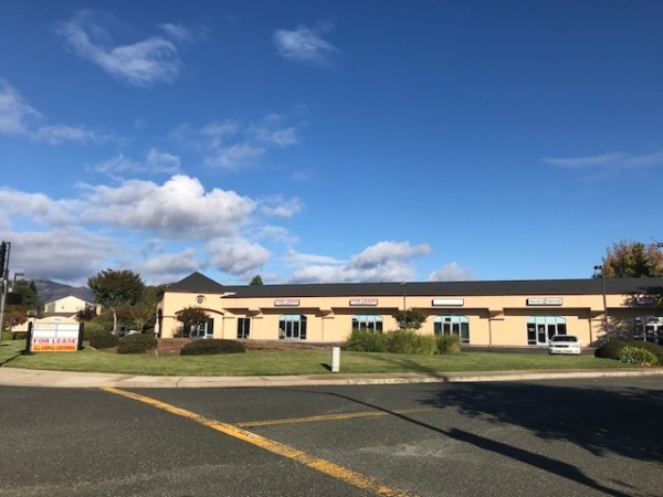 Listing Image #1 - Retail for lease at 991 Lake Blvd, Redding CA 96003