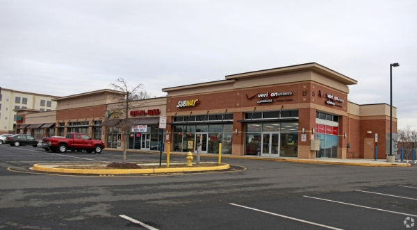 Listing Image #1 - Retail for lease at 15 South Gateway Drive, Suite 103, Fredericksburg VA 22406