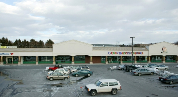 Listing Image #3 - Retail for lease at 1228 Farmington Avenue, Bristol CT 06010