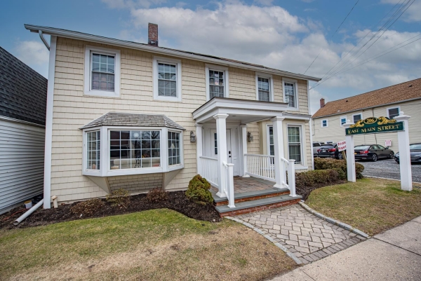 Listing Image #1 - Office for lease at 206 E Main Street, Unit 2D, Babylon NY 11702