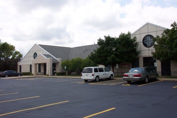 Listing Image #1 - Office for lease at 7201 Green Bay Rd., Kenosha WI 53142