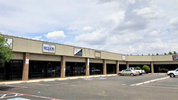 Listing Image #1 - Retail for lease at 5020 50th Street, Lubbock TX 79414