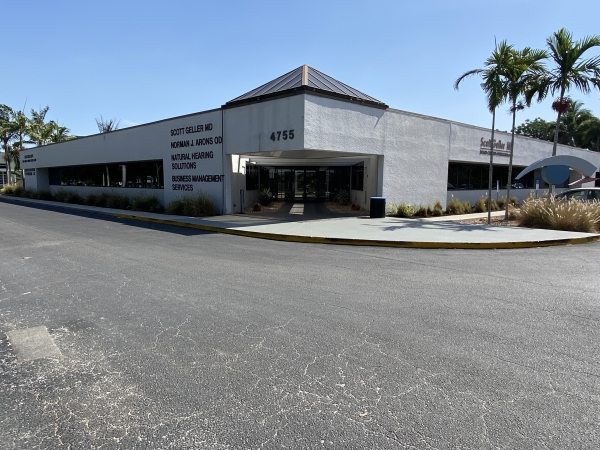 Listing Image #1 - Retail for lease at 4755 Summerlin Rd., Fort Myers FL 33919