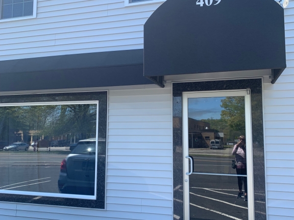 Listing Image #1 - Retail for lease at 409 River Rd, Shelton CT 06484